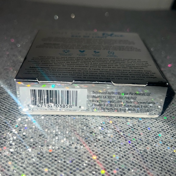 ✨🆕✨ PUR Out of the Blue Vanity Blush Palette - Ray Of Light - Picture 6 of 8